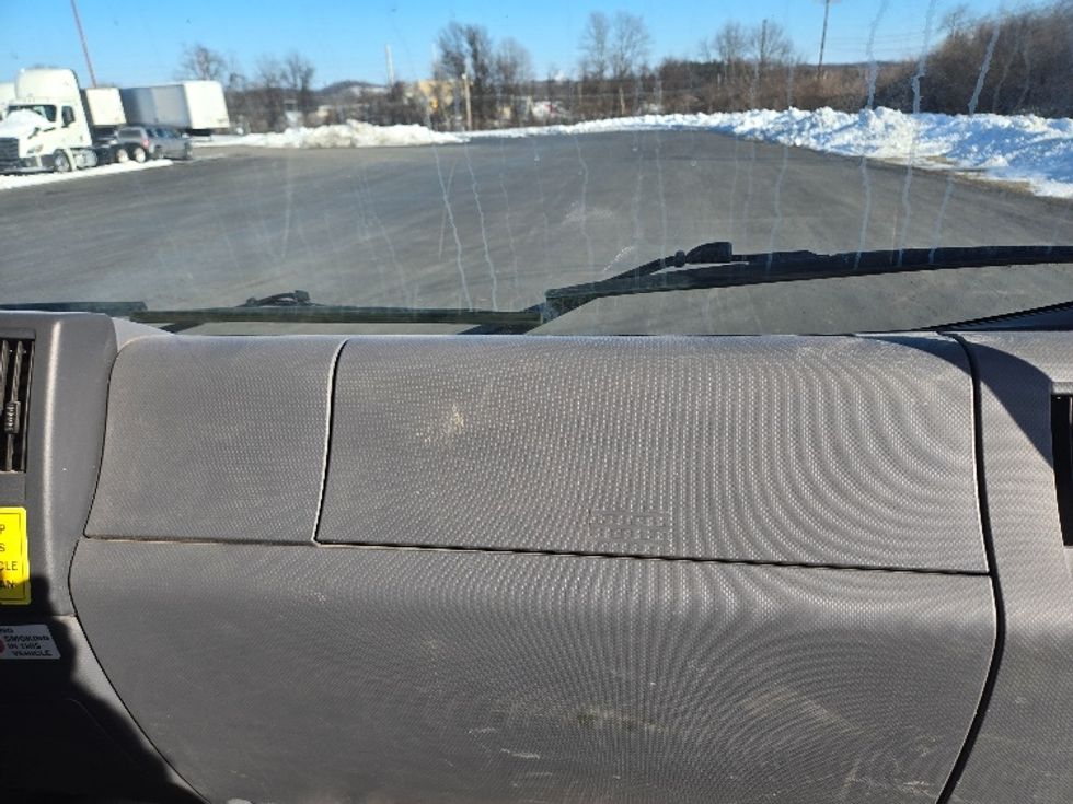 Curtain Side-Light and Medium Duty Trucks-Isuzu-2018-FTR-White Deer-PA-156,453\n\t\tmiles-$ 41,000 - Image 21