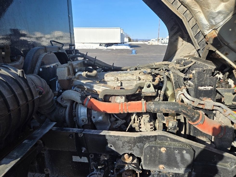 Curtain Side-Light and Medium Duty Trucks-Isuzu-2018-FTR-White Deer-PA-156,453\n\t\tmiles-$ 41,000 - Image 23