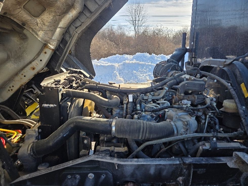 Curtain Side-Light and Medium Duty Trucks-Isuzu-2018-FTR-White Deer-PA-156,453\n\t\tmiles-$ 41,000 - Image 24