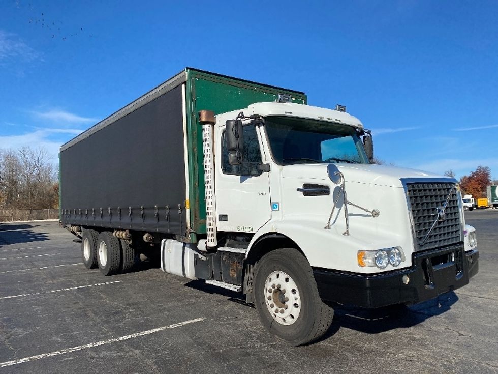 Curtain Side-Light and Medium Duty Trucks-Volvo-2019-VHD64B-Parsippany-NJ-486,000\n\t\tmiles-$ 70,500 - Image 1