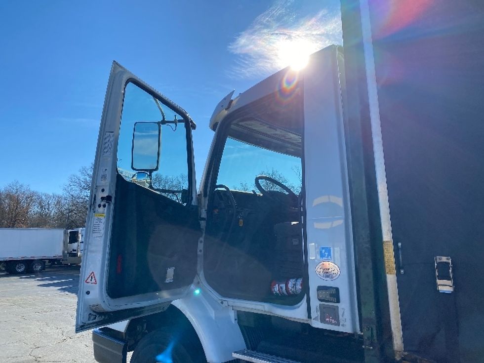 Curtain Side-Light and Medium Duty Trucks-Volvo-2019-VHD64B-Parsippany-NJ-486,000\n\t\tmiles-$ 70,500 - Image 15