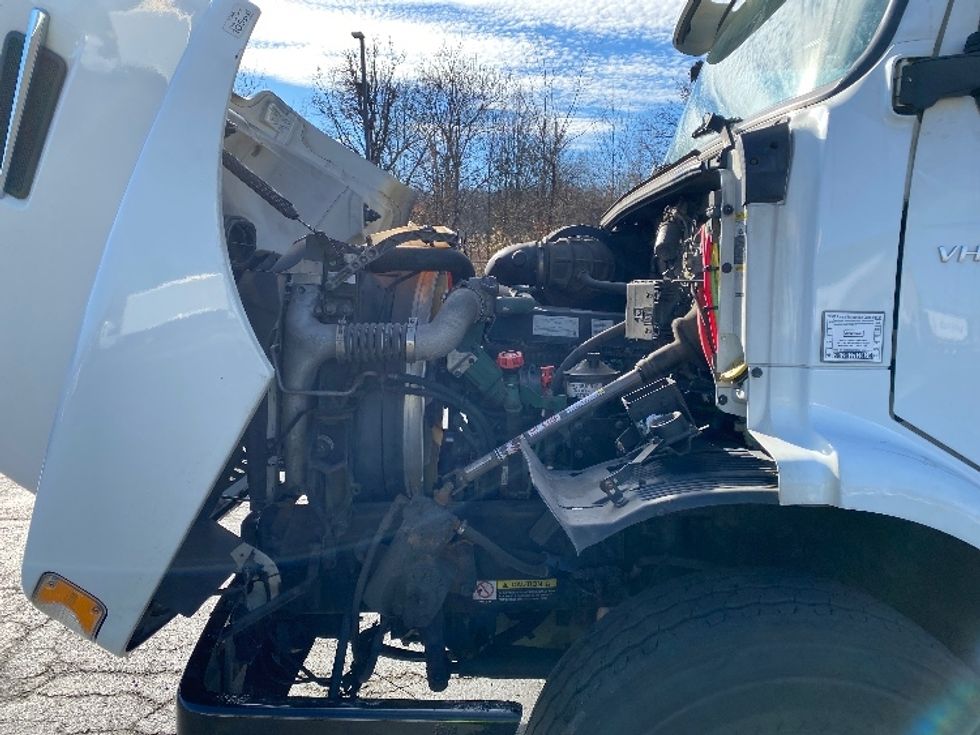 Curtain Side-Light and Medium Duty Trucks-Volvo-2019-VHD64B-Parsippany-NJ-486,000\n\t\tmiles-$ 70,500 - Image 23