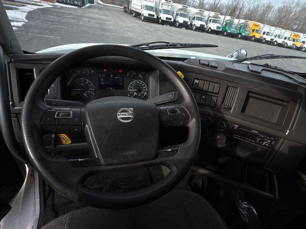 Curtain Side-Light and Medium Duty Trucks-Volvo-2020-VHD64B-Parsippany-NJ-309,690\n\t\tmiles-$ 86,250 - Image 17