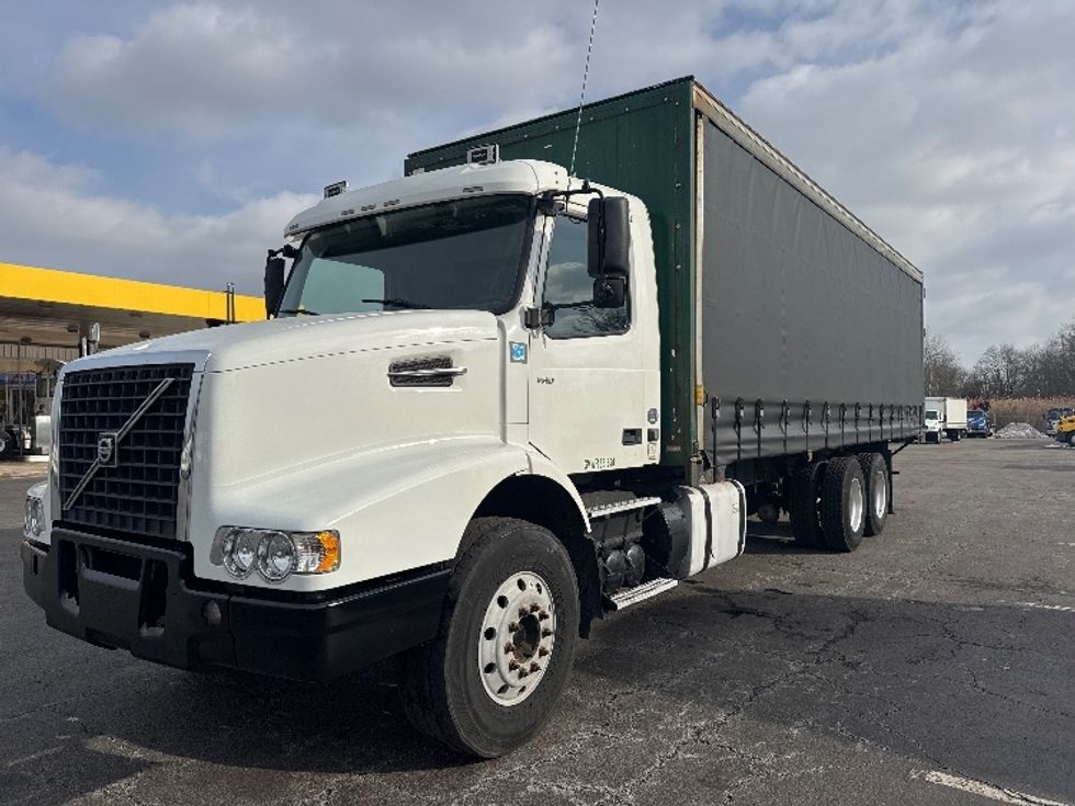 Curtain Side-Light and Medium Duty Trucks-Volvo-2020-VHD64B-Parsippany-NJ-309,690\n\t\tmiles-$ 86,250 - Image 3