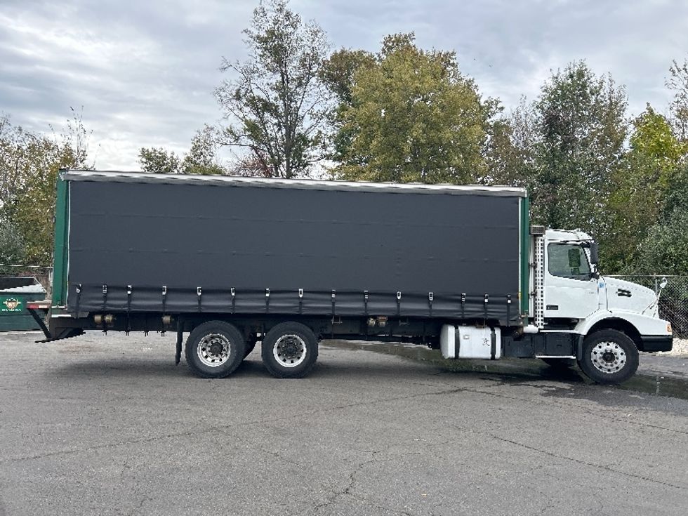 Curtain Side-Light and Medium Duty Trucks-Volvo-2020-VHD64B-Parsippany-NJ-309,842\n\t\tmiles-$ 88,250 - Image 14