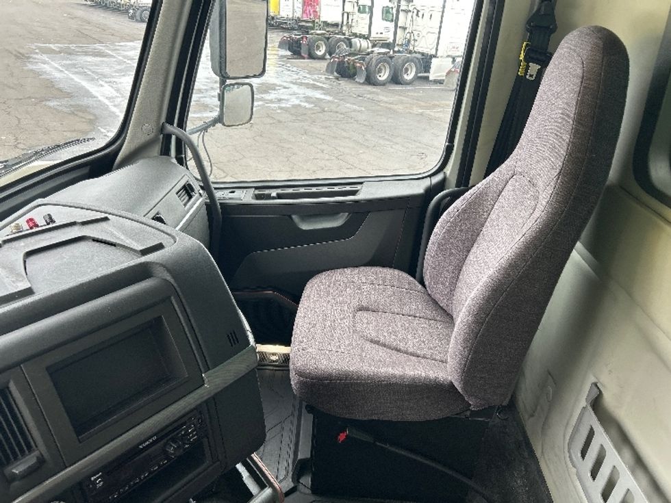 Curtain Side-Light and Medium Duty Trucks-Volvo-2020-VHD64B-Parsippany-NJ-309,842\n\t\tmiles-$ 88,250 - Image 18