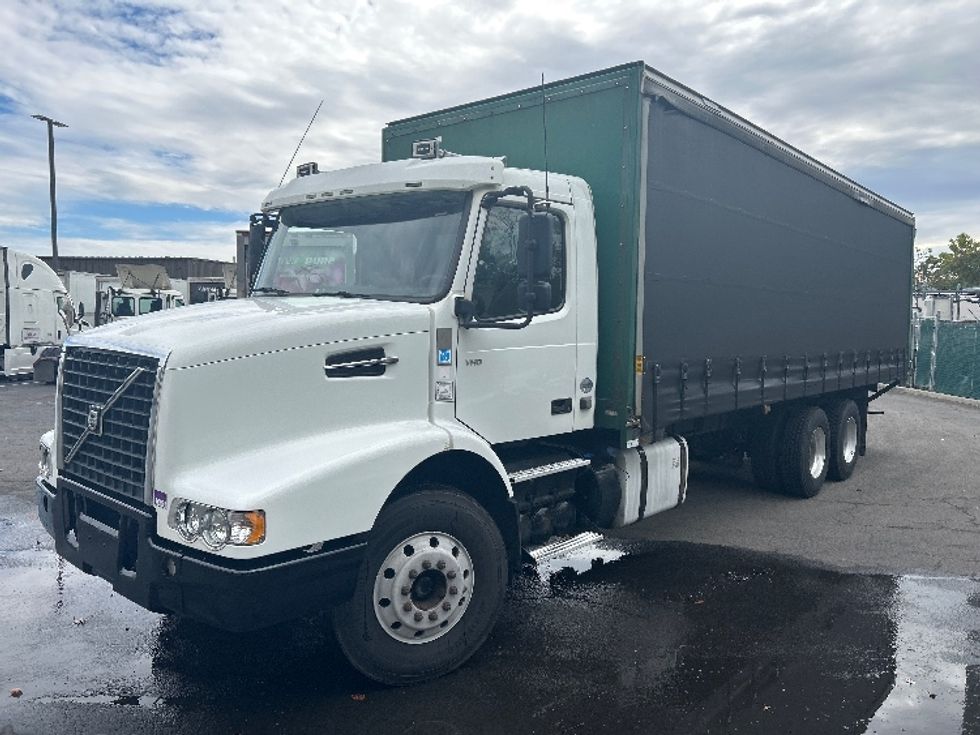 Curtain Side-Light and Medium Duty Trucks-Volvo-2020-VHD64B-Parsippany-NJ-309,842\n\t\tmiles-$ 88,250 - Image 3