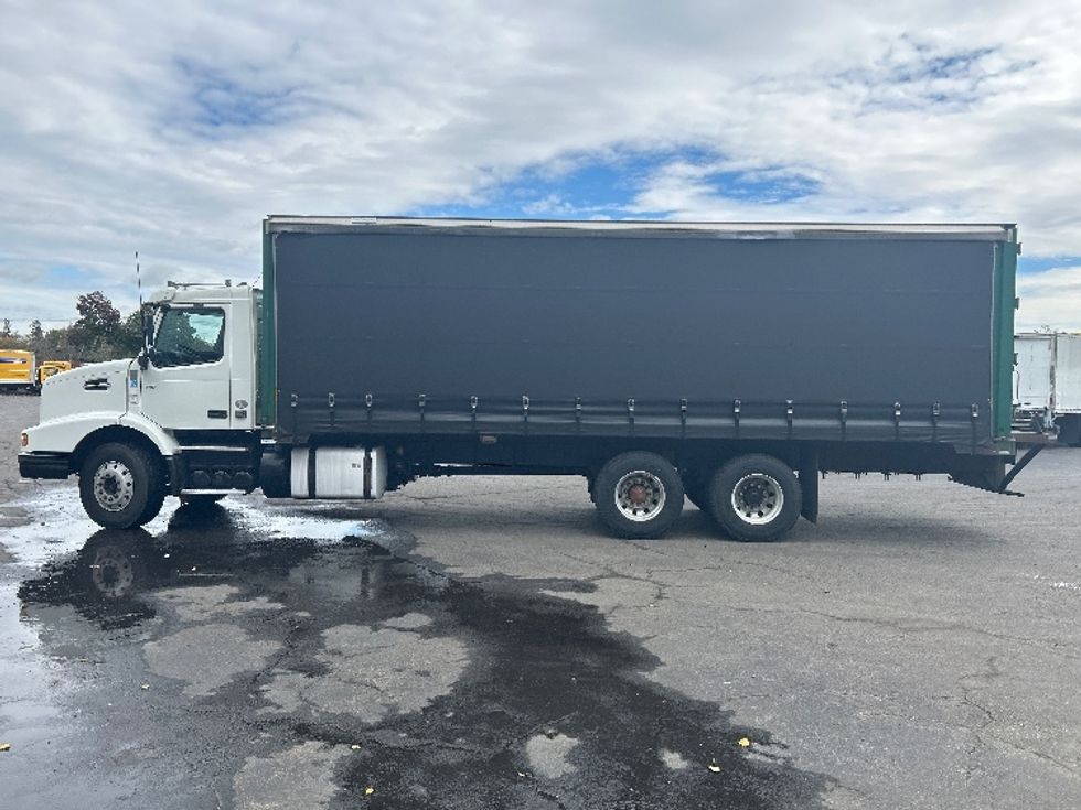 Curtain Side-Light and Medium Duty Trucks-Volvo-2020-VHD64B-Parsippany-NJ-309,842\n\t\tmiles-$ 88,250 - Image 4