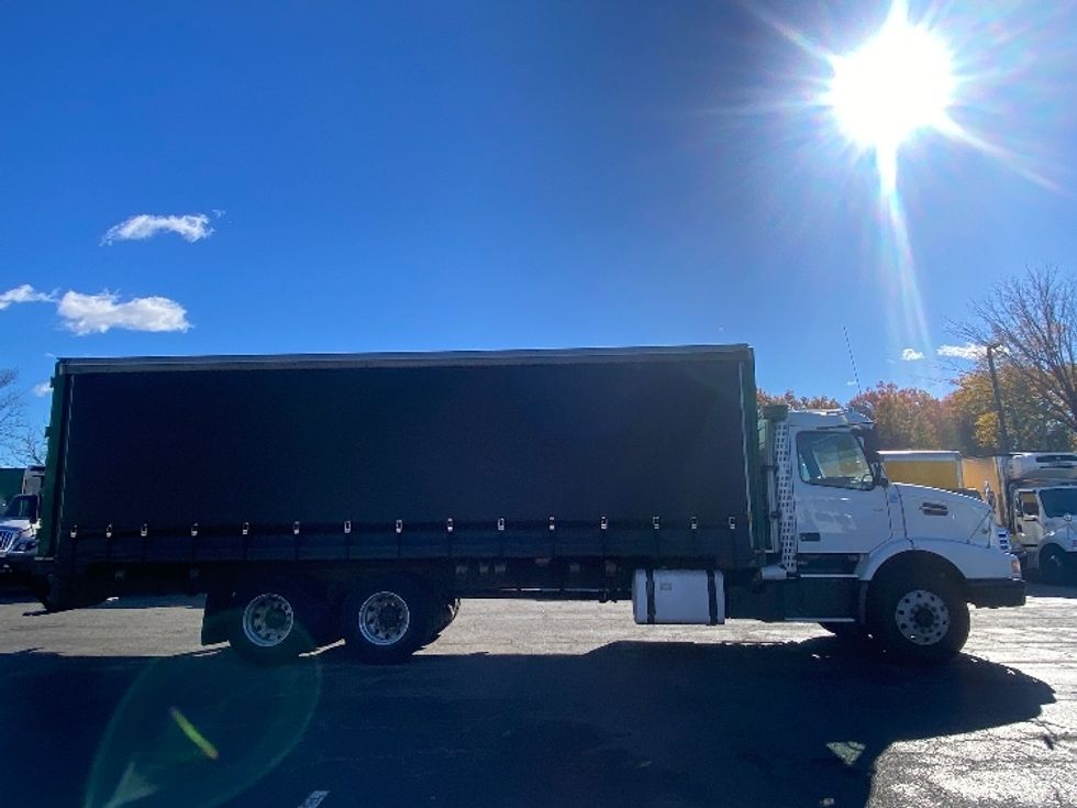 Curtain Side-Light and Medium Duty Trucks-Volvo-2020-VHD64B-Parsippany-NJ-343,948\n\t\tmiles-$ 89,000 - Image 15