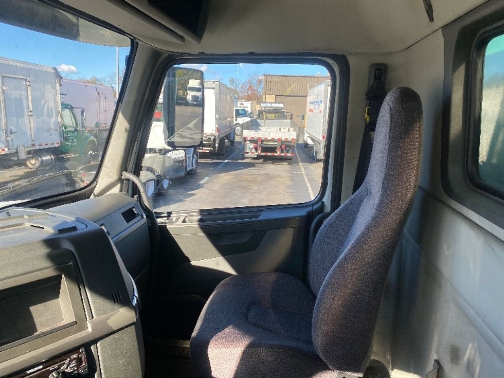 Curtain Side-Light and Medium Duty Trucks-Volvo-2020-VHD64B-Parsippany-NJ-343,948\n\t\tmiles-$ 89,000 - Image 19