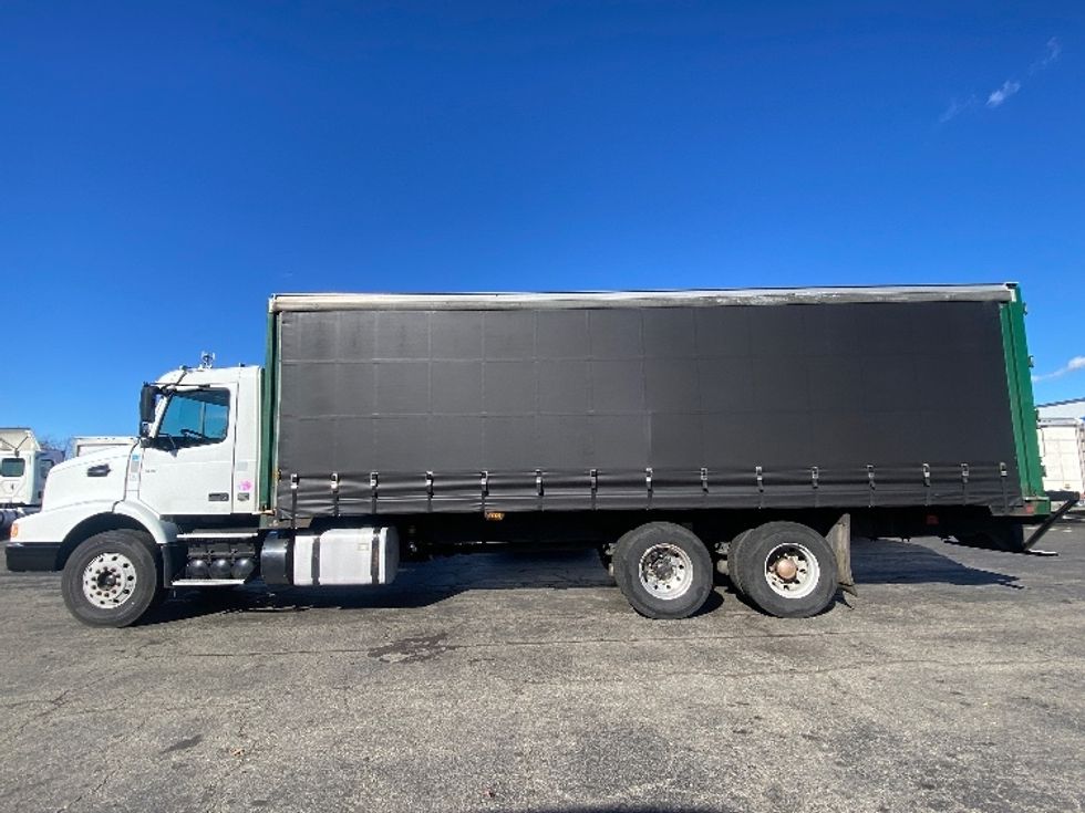 Curtain Side-Light and Medium Duty Trucks-Volvo-2020-VHD64B-Parsippany-NJ-343,948\n\t\tmiles-$ 89,000 - Image 4