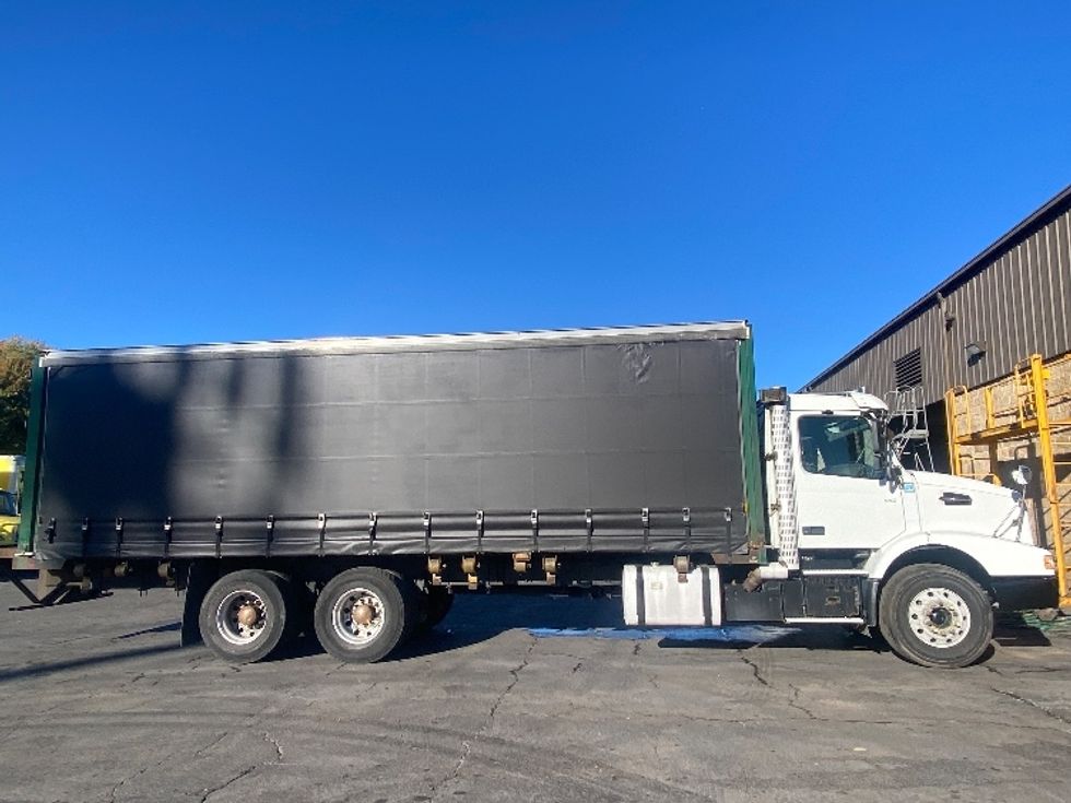 Curtain Side-Light and Medium Duty Trucks-Volvo-2020-VHD64B-Parsippany-NJ-385,440\n\t\tmiles-$ 87,750 - Image 15
