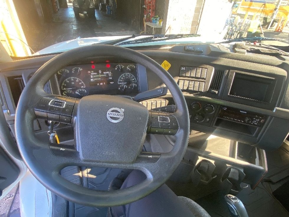 Curtain Side-Light and Medium Duty Trucks-Volvo-2020-VHD64B-Parsippany-NJ-385,440\n\t\tmiles-$ 87,750 - Image 18