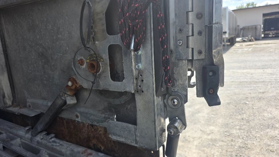 Curtain Side-Semi Trailers-East-2016-Trailer-Parkersburg-WV-553,416\n\t\tmiles-$ 37,000 - Image 14