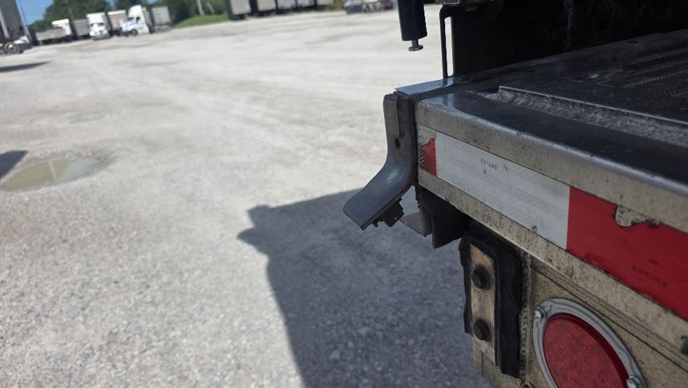 Curtain Side-Semi Trailers-East-2016-Trailer-Parkersburg-WV-553,416\n\t\tmiles-$ 37,000 - Image 15