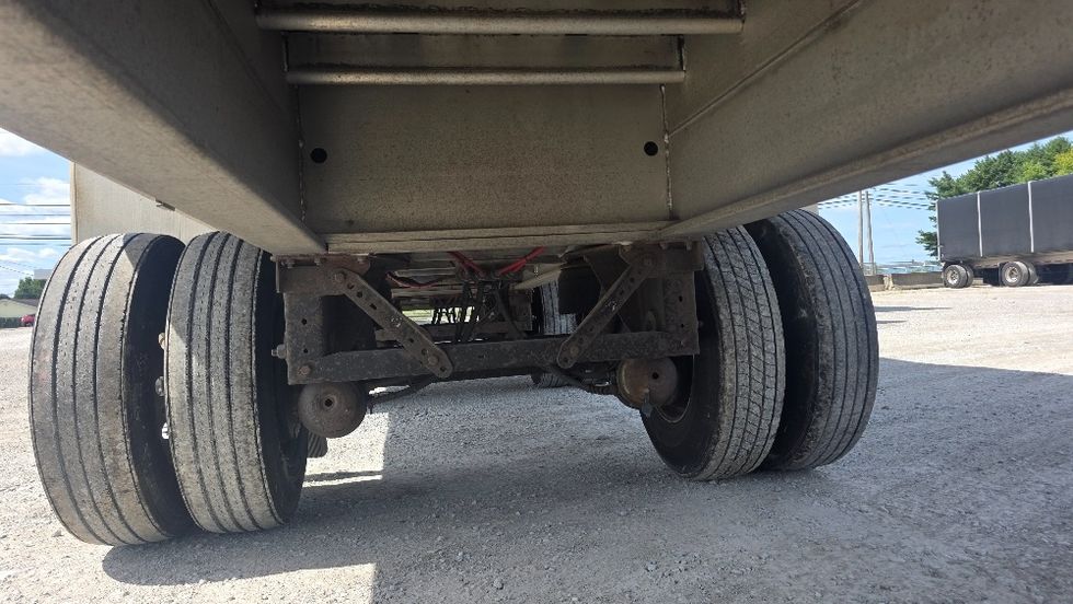 Curtain Side-Semi Trailers-East-2016-Trailer-Parkersburg-WV-553,416\n\t\tmiles-$ 37,000 - Image 5