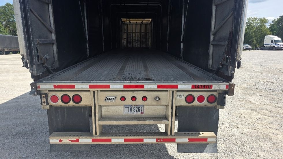 Curtain Side-Semi Trailers-East-2016-Trailer-Parkersburg-WV-553,416\n\t\tmiles-$ 37,000 - Image 8
