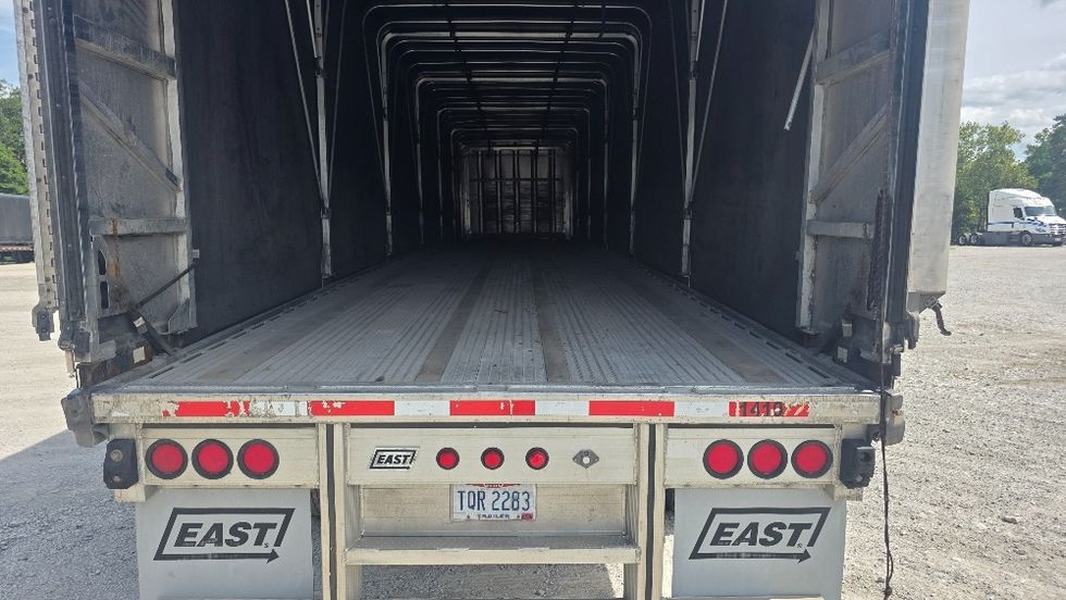 Curtain Side-Semi Trailers-East-2016-Trailer-Parkersburg-WV-621,740\n\t\tmiles-$ 37,000 - Image 8