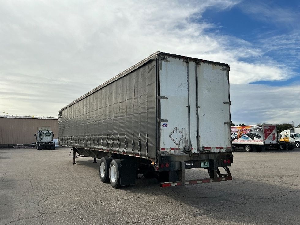 Curtain Side-Semi Trailers-Utility-2016-Trailer-Elkhart-IN-246,514\n\t\tmiles-$ 15,250 - Image 3