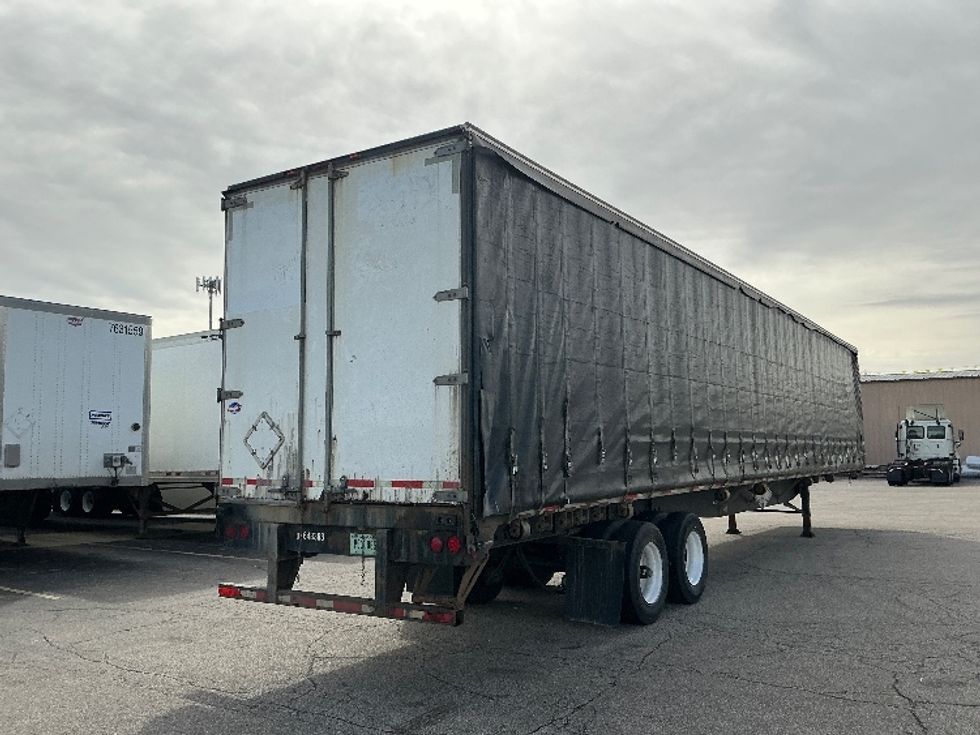 Curtain Side-Semi Trailers-Utility-2016-Trailer-Elkhart-IN-246,514\n\t\tmiles-$ 15,250 - Image 4
