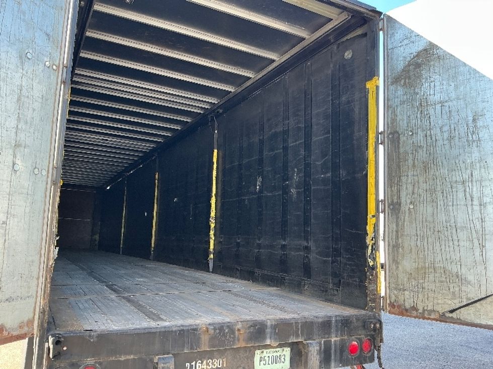 Curtain Side-Semi Trailers-Utility-2016-Trailer-Elkhart-IN-316,192\n\t\tmiles-$ 15,250 - Image 10