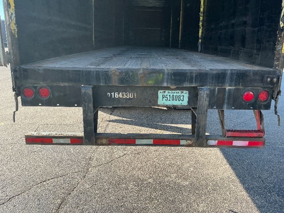 Curtain Side-Semi Trailers-Utility-2016-Trailer-Elkhart-IN-316,192\n\t\tmiles-$ 15,250 - Image 11