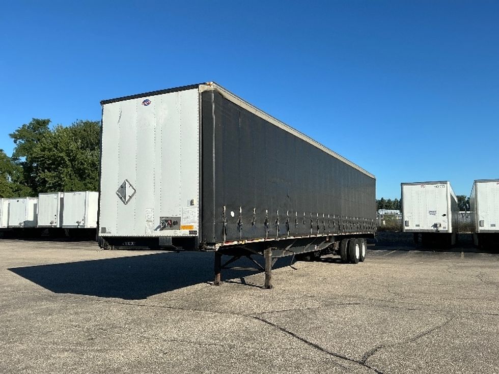 Curtain Side-Semi Trailers-Utility-2016-Trailer-Elkhart-IN-316,192\n\t\tmiles-$ 15,250 - Image 2