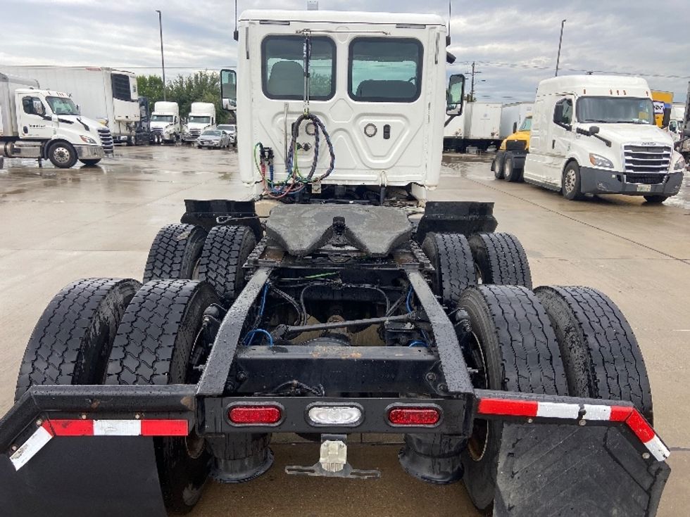 Day Cab Tractor-Alternative Fuel Trucks & Tractors-Freightliner-2018-Cascadia 12564ST-Hammond-LA-105,922\n\t\tmiles-$ 81,750 - Image 6