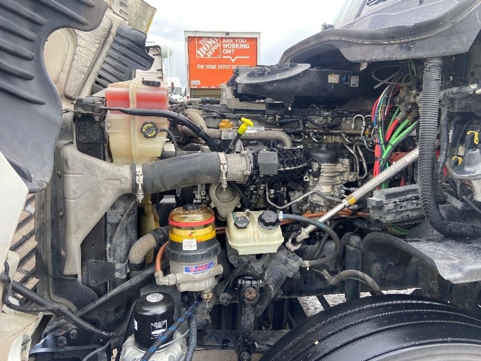 Day Cab Tractor-Alternative Fuel Trucks & Tractors-Freightliner-2018-Cascadia 12564ST-Hammond-LA-105,922\n\t\tmiles-$ 81,750 - Image 16