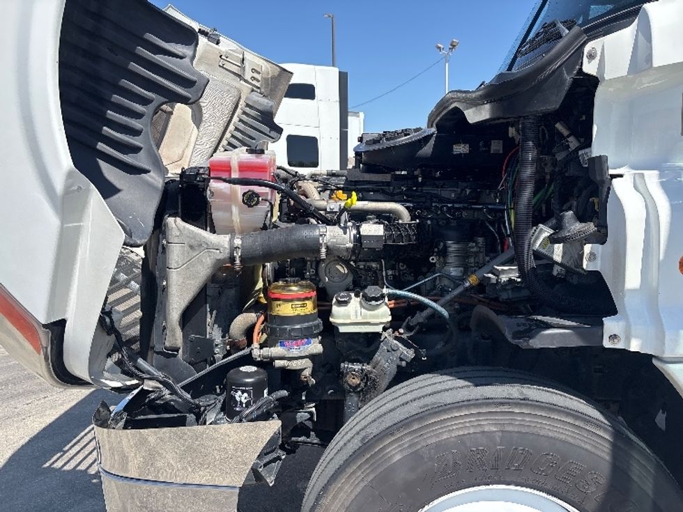 Day Cab Tractor-Alternative Fuel Trucks & Tractors-Freightliner-2018-Cascadia 12564ST-Hammond-LA-107,412\n\t\tmiles-$ 85,750 - Image 16