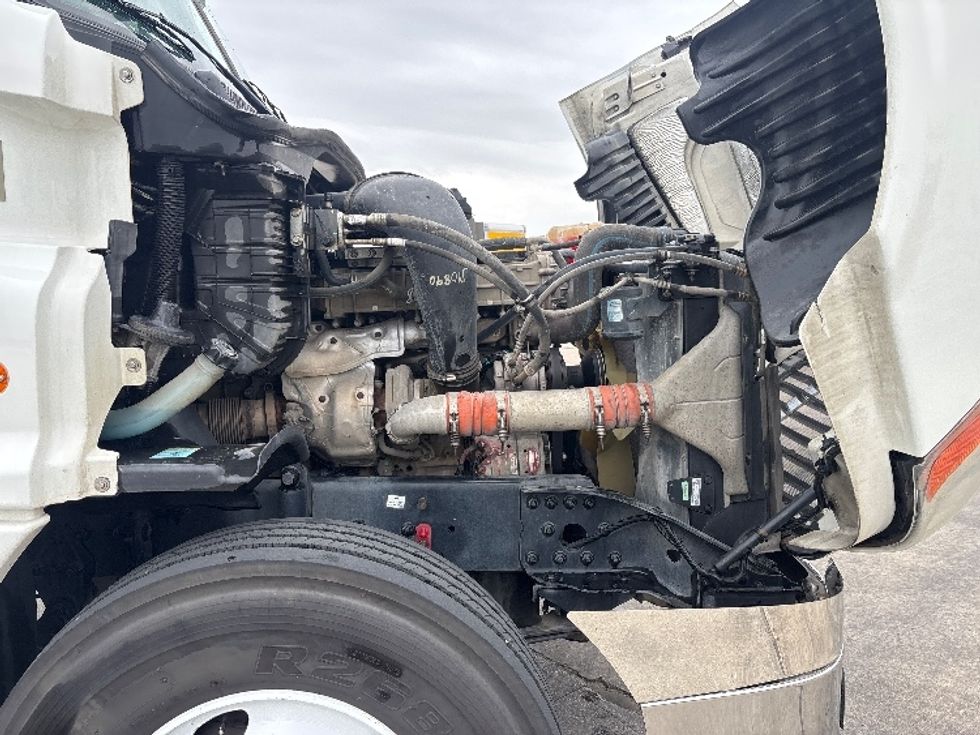 Day Cab Tractor-Alternative Fuel Trucks & Tractors-Freightliner-2018-Cascadia 12564ST-Hammond-LA-93,948\n\t\tmiles-$ 82,250 - Image 15