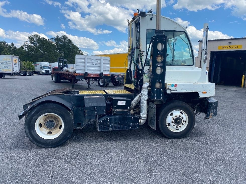 Day Cab Tractor-Heavy Duty Tractors-Autocar-2017-XSPOTTER-West Columbia-SC-100,000\n\t\tmiles-$ 35,000 - Image 1