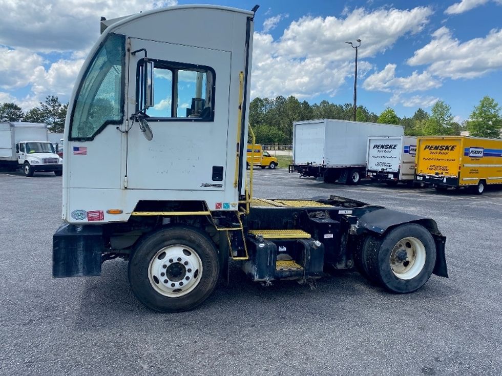 Day Cab Tractor-Heavy Duty Tractors-Autocar-2017-XSPOTTER-West Columbia-SC-100,000\n\t\tmiles-$ 35,000 - Image 3