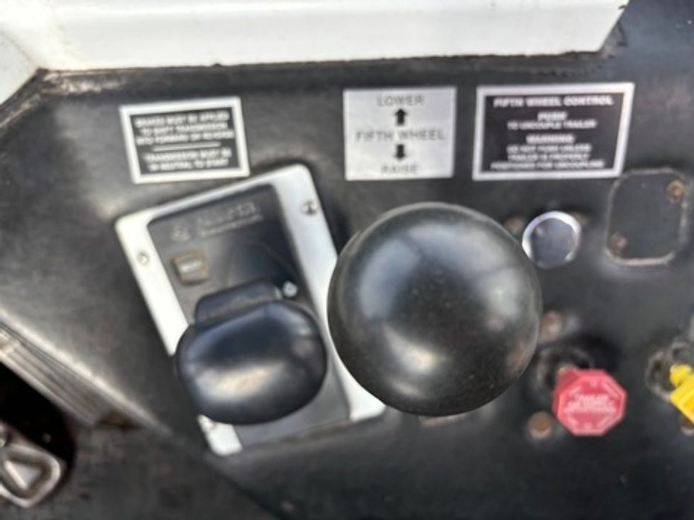 Day Cab Tractor-Heavy Duty Tractors-Capacity Of Texas-2021-TJ5000-Suffolk-VA-69,642\n\t\tmiles-$ 84,000 - Image 13