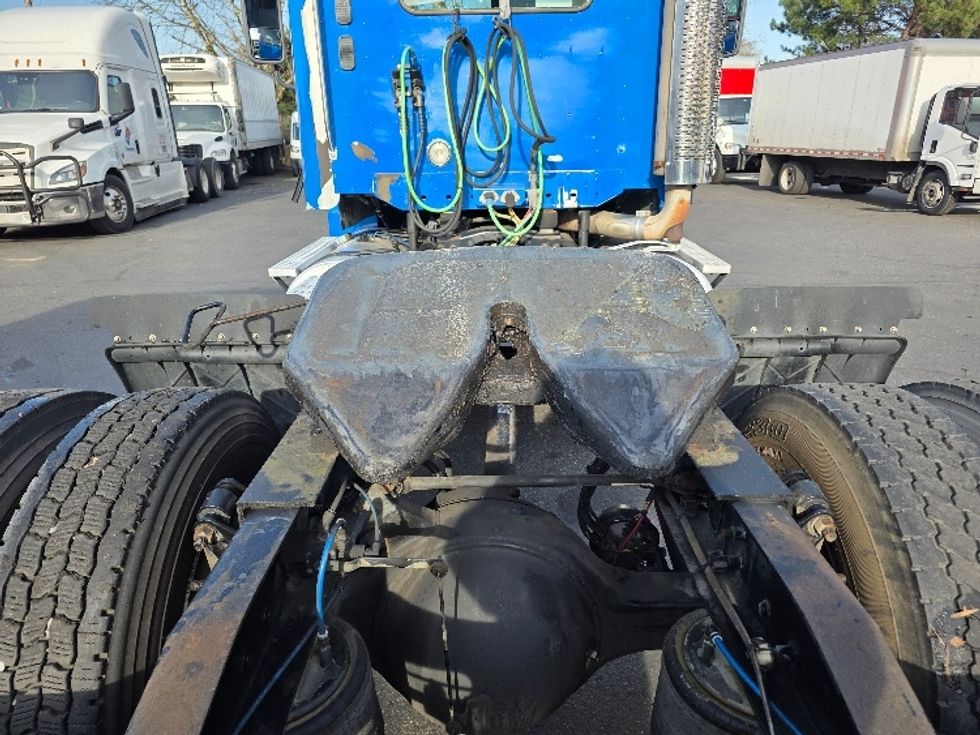 Day Cab Tractor-Heavy Duty Tractors-Freightliner-2006-Columbia CL12042ST-Tukwila-WA-425,674\n\t\tmiles-$ 7,500 - Image 6