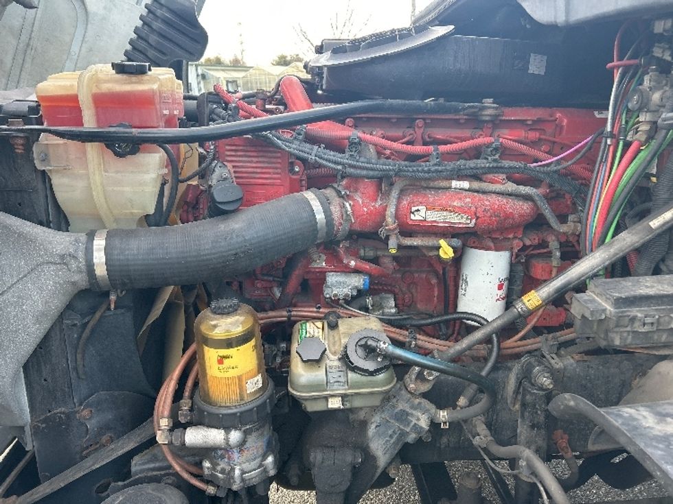 Day Cab Tractor-Heavy Duty Tractors-Freightliner-2007-Columbia CL12064ST-Fitchburg-MA-647,067\n\t\tmiles-$ 10,000 - Image 16