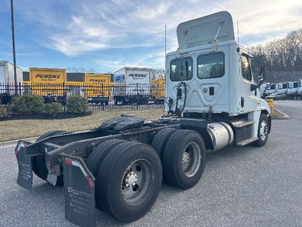Day Cab Tractor-Heavy Duty Tractors-Freightliner-2007-Columbia CL12064ST-Fitchburg-MA-647,067\n\t\tmiles-$ 10,000 - Image 7