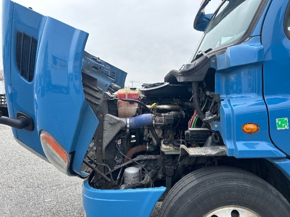 Day Cab Tractor-Heavy Duty Tractors-Freightliner-2012-Cascadia 11364ST-Chicopee-MA-467,525\n\t\tmiles-$ 14,000 - Image 16