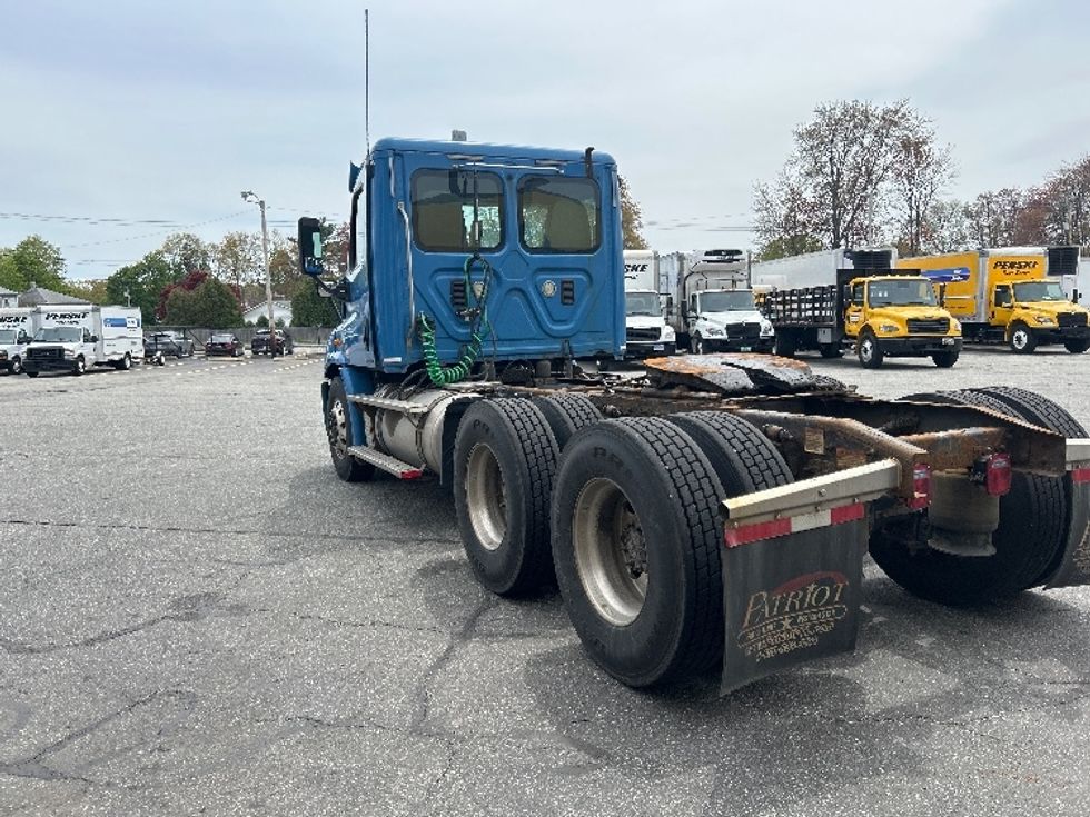 Day Cab Tractor-Heavy Duty Tractors-Freightliner-2012-Cascadia 11364ST-Chicopee-MA-467,525\n\t\tmiles-$ 14,000 - Image 5