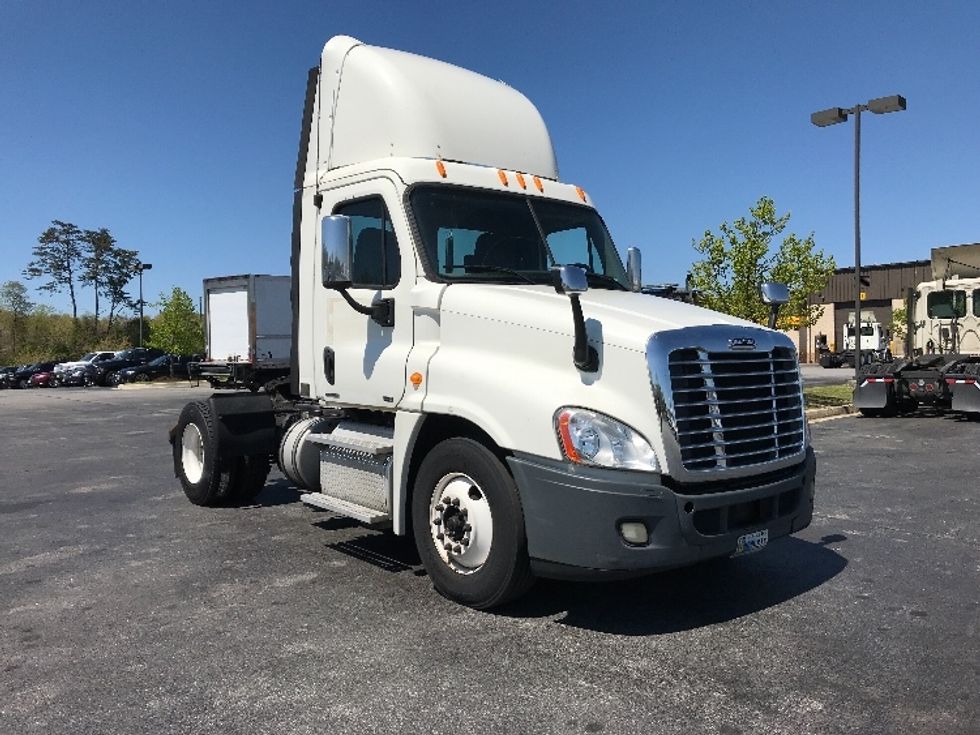 Day Cab Tractor-Heavy Duty Tractors-Freightliner-2012-Cascadia 12542ST-Parsippany-NJ-340,054 miles-$ 26,750