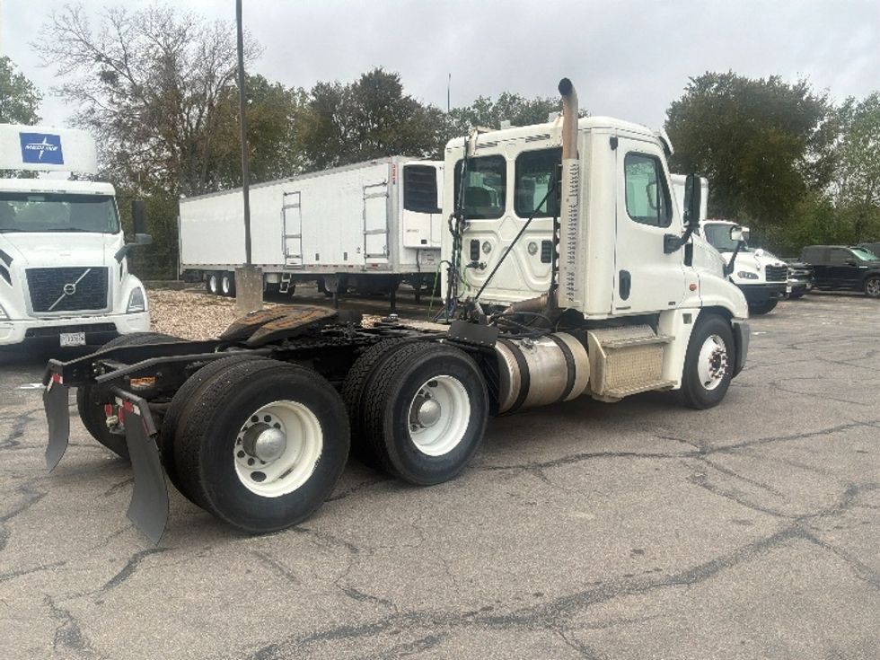 Day Cab Tractor-Heavy Duty Tractors-Freightliner-2012-Cascadia 12564ST-Austin-TX-323,178\n\t\tmiles-$ 16,500 - Image 7