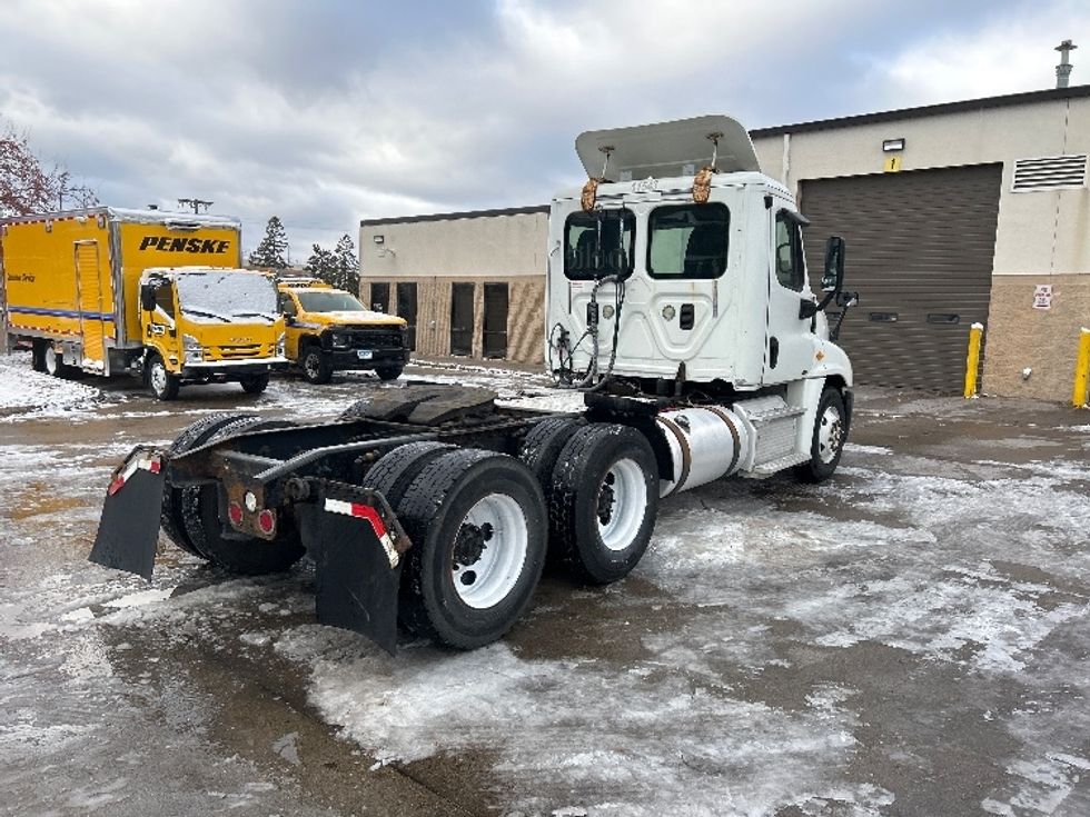Day Cab Tractor-Heavy Duty Tractors-Freightliner-2012-Cascadia 12564ST-Brooklyn Park-MN-457,730\n\t\tmiles-$ 12,000 - Image 6