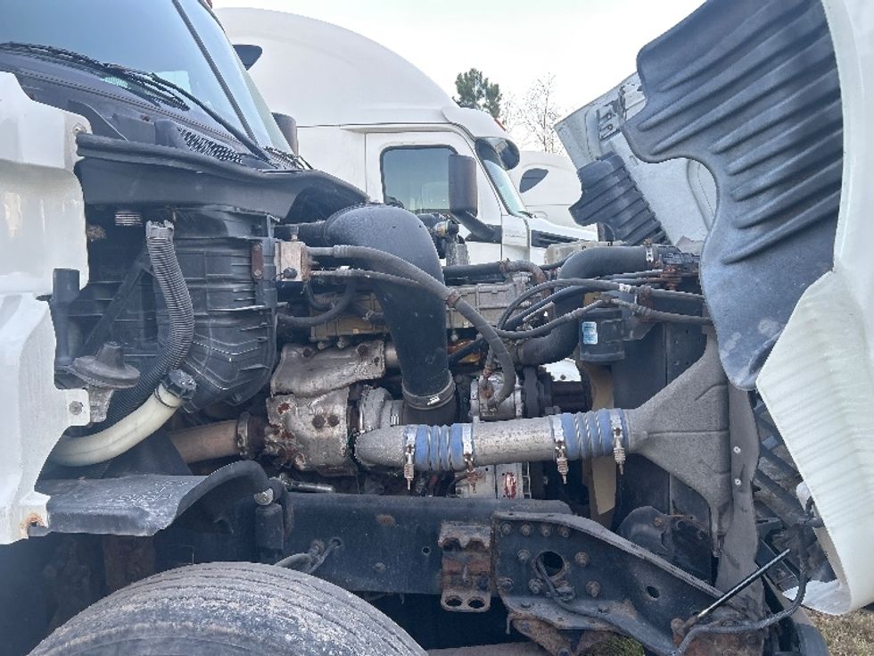 Day Cab Tractor-Heavy Duty Tractors-Freightliner-2012-Cascadia 12564ST-Garden City-GA-437,567\n\t\tmiles-$ 12,000 - Image 13