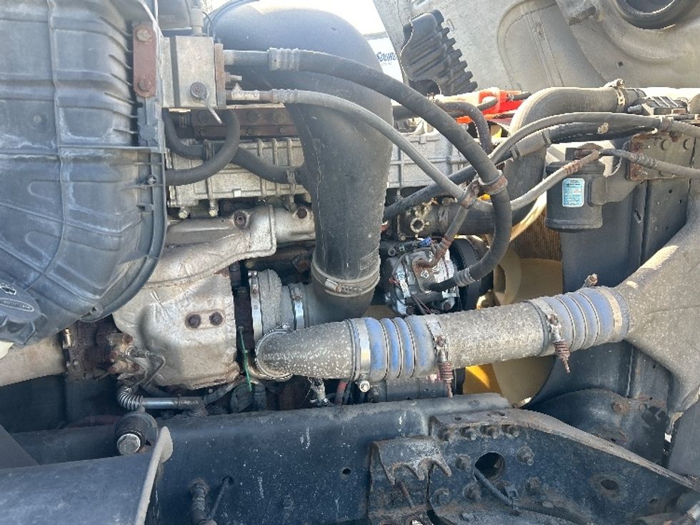 Day Cab Tractor-Heavy Duty Tractors-Freightliner-2012-Cascadia 12564ST-Greensboro-NC-396,007\n\t\tmiles-$ 12,000 - Image 14