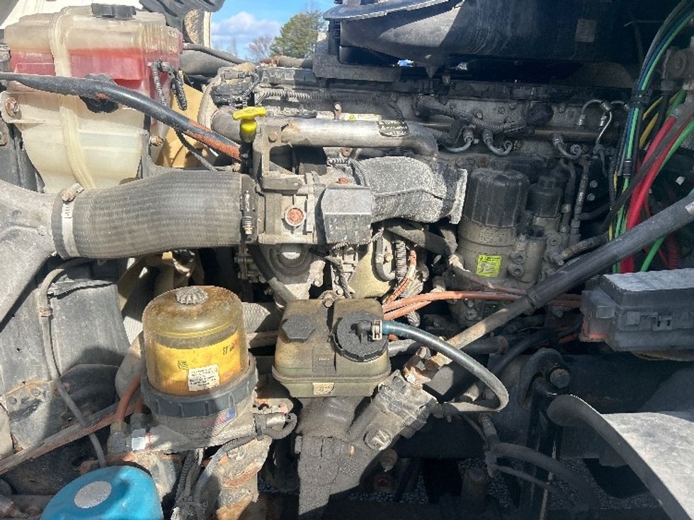 Day Cab Tractor-Heavy Duty Tractors-Freightliner-2012-Cascadia 12564ST-Greensboro-NC-396,007\n\t\tmiles-$ 12,000 - Image 15