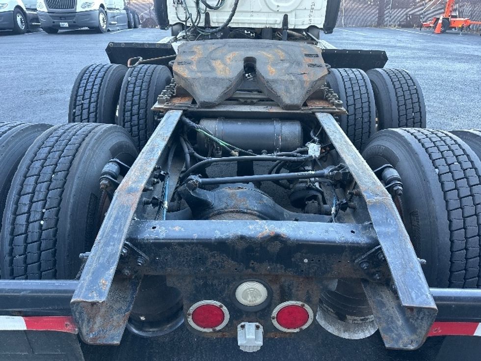 Day Cab Tractor-Heavy Duty Tractors-Freightliner-2012-Cascadia 12564ST-North Bergen-NJ-360,780\n\t\tmiles-$ 15,000 - Image 6