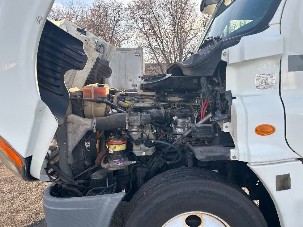 Day Cab Tractor-Heavy Duty Tractors-Freightliner-2012-Cascadia 12564ST-Roseville-MN-407,658\n\t\tmiles-$ 12,000 - Image 16