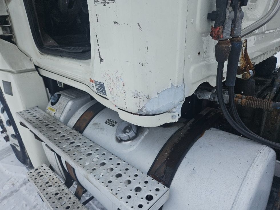 Day Cab Tractor-Heavy Duty Tractors-Freightliner-2012-Cascadia 12564ST-Roseville-MN-515,922\n\t\tmiles-$ 12,000 - Image 18