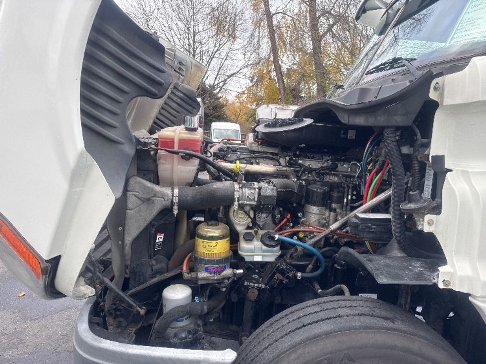 Day Cab Tractor-Heavy Duty Tractors-Freightliner-2012-Cascadia 12564ST-Tukwila-WA-412,869\n\t\tmiles-$ 12,000 - Image 16