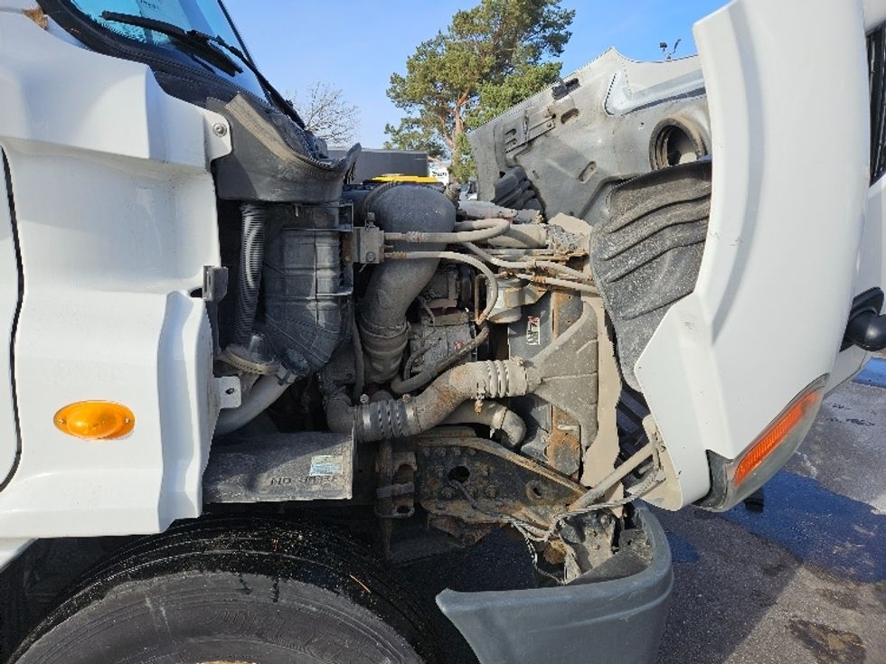 Day Cab Tractor-Heavy Duty Tractors-Freightliner-2013-Cascadia 11364ST-Brooklyn Park-MN-388,403\n\t\tmiles-$ 11,750 - Image 15